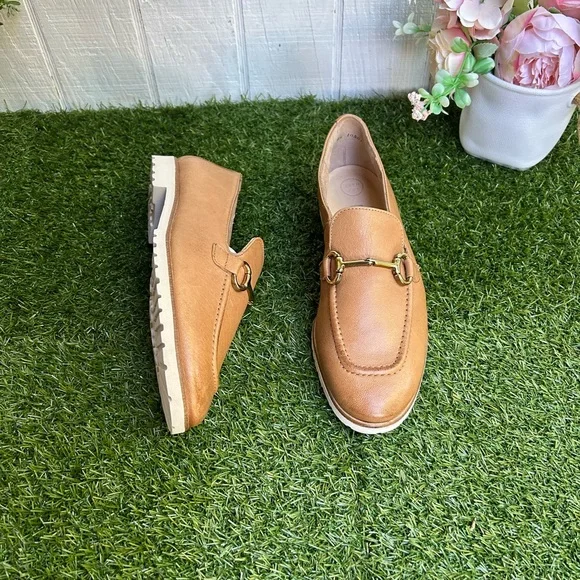 PAUL GREEN
Shay Bit Loafer In Cuoio
Leather/tan 
$429 NEW women UK 3.5 US 6 - Picture 13 of 17